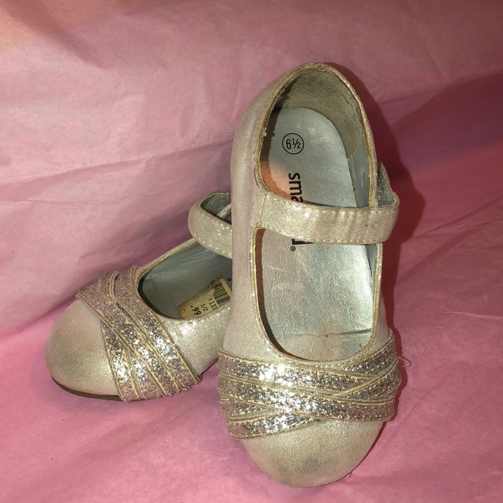 Little Girl’s Dress Shoes